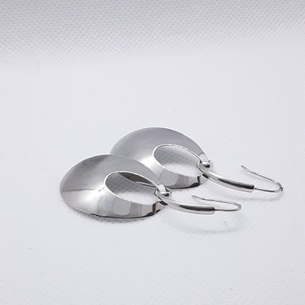 HOST PICK!! Bold Casual Look ...   NEW Sterling silver oval shaped earrings